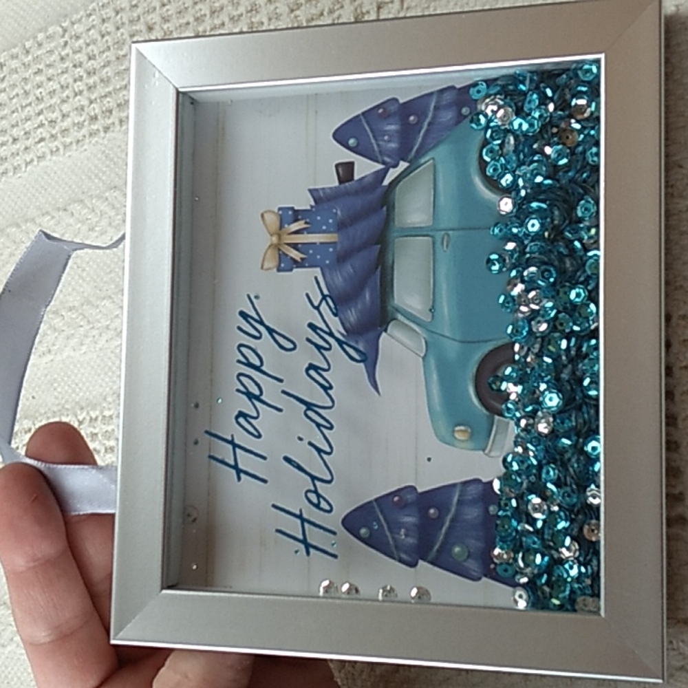Holiday Wall Plaque Decor "Happy Holidays" in Blue w moving sequence. 5.9 x 5.1